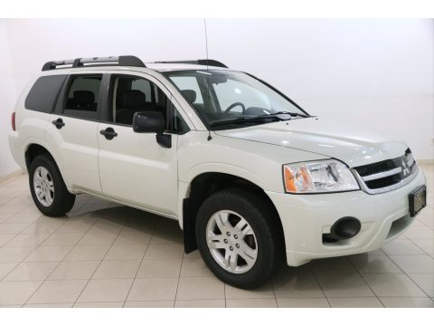 Dover White Pearl Mitsubishi Endeavor LS AWD.  Click to enlarge.
