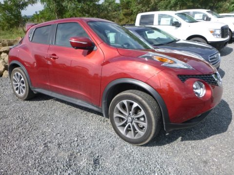 Cayenne Red Nissan Juke SL AWD.  Click to enlarge.