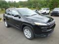 Front 3/4 View of 2018 Jeep Cherokee Latitude 4x4 #7