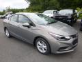Front 3/4 View of 2018 Chevrolet Cruze LT #7