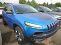 Front 3/4 View of 2018 Jeep Cherokee Trailhawk 4x4 #5