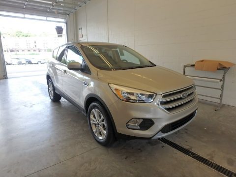White Gold Ford Escape SE 4WD.  Click to enlarge.