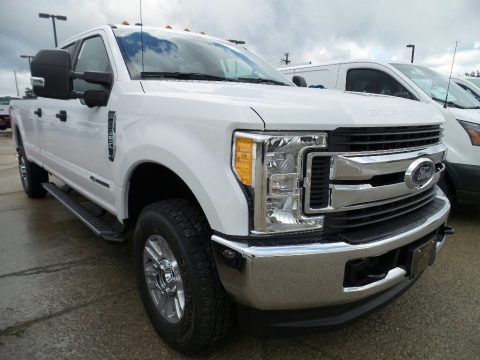 Oxford White Ford F350 Super Duty XLT Crew Cab 4x4.  Click to enlarge.