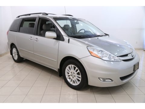 Silver Shadow Pearl Toyota Sienna XLE.  Click to enlarge.