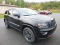 Front 3/4 View of 2018 Jeep Grand Cherokee Trailhawk 4x4 #7