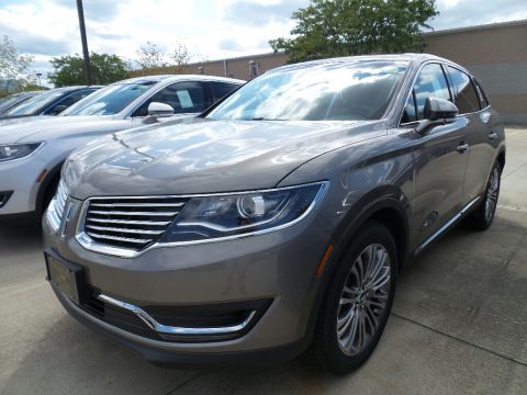 Luxe Silver Lincoln MKX Reserve AWD.  Click to enlarge.