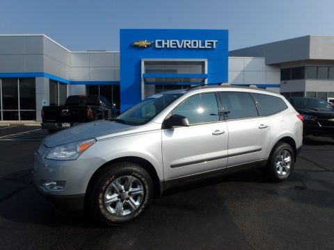 Silver Ice Metallic Chevrolet Traverse LS AWD.  Click to enlarge.