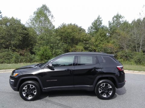 Diamond Black Crystal Pearl Jeep Compass Trailhawk 4x4.  Click to enlarge.