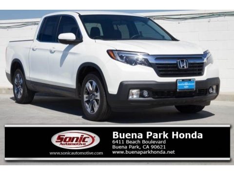 White Diamond Pearl Honda Ridgeline RTL.  Click to enlarge.