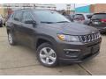 Front 3/4 View of 2018 Jeep Compass Latitude #1