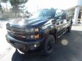 Front 3/4 View of 2018 Chevrolet Silverado 2500HD LT Crew Cab 4x4 #3