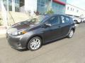 Front 3/4 View of 2018 Toyota Prius c Four #5