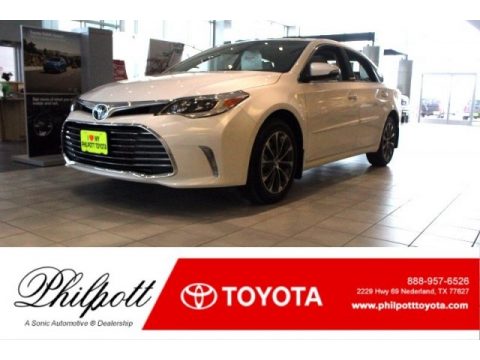 Blizzard White Pearl Toyota Avalon XLE.  Click to enlarge.