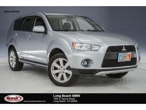 Cool Silver Metallic Mitsubishi Outlander GT 4WD.  Click to enlarge.