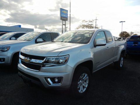 Silver Ice Metallic Chevrolet Colorado LT Extended Cab 4x4.  Click to enlarge.