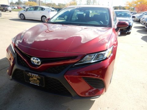 Ruby Flare Pearl Toyota Camry Hybrid SE.  Click to enlarge.