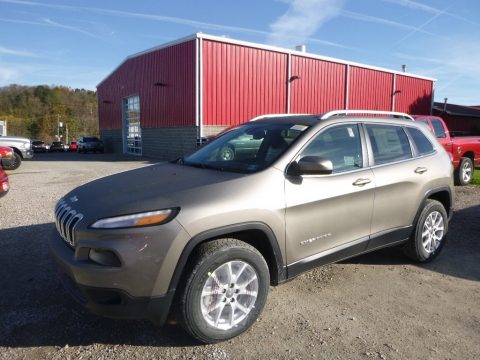 Light Brownstone Pearl Jeep Cherokee Latitude Plus 4x4.  Click to enlarge.