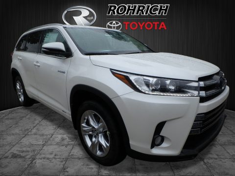 Blizzard White Pearl Toyota Highlander Hybrid Limited AWD.  Click to enlarge.