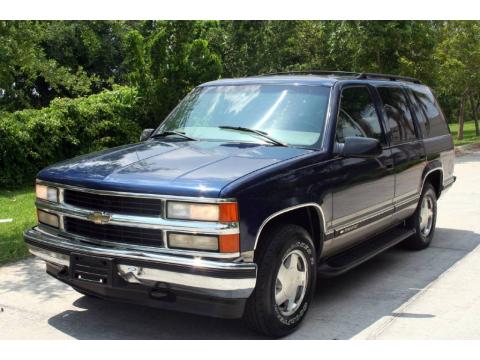 Indigo Blue Metallic Chevrolet Tahoe LS 4x4.  Click to enlarge.