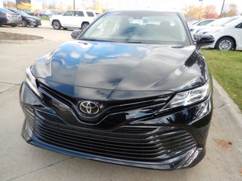 Midnight Black Metallic Toyota Camry LE.  Click to enlarge.