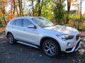 Front 3/4 View of 2018 BMW X1 xDrive28i #1