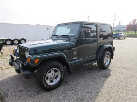 Forest Green Pearl Jeep Wrangler Sahara 4x4.  Click to enlarge.