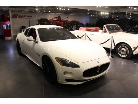 Bianco Eldorado (White) Maserati GranTurismo S Automatic.  Click to enlarge.