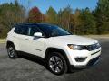 Front 3/4 View of 2018 Jeep Compass Limited #4
