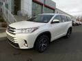 Front 3/4 View of 2018 Toyota Highlander LE AWD #5