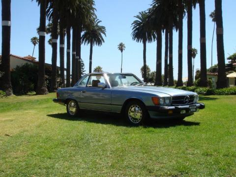Diamond Blue Metallic Mercedes-Benz SL Class 560 SL Roadster.  Click to enlarge.