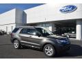 Front 3/4 View of 2018 Ford Explorer XLT #1