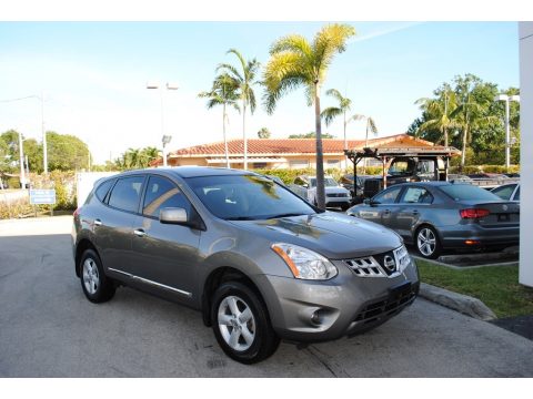 Platinum Graphite Nissan Rogue S.  Click to enlarge.