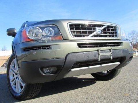 Caper Green Metallic Volvo XC90 3.2 AWD.  Click to enlarge.