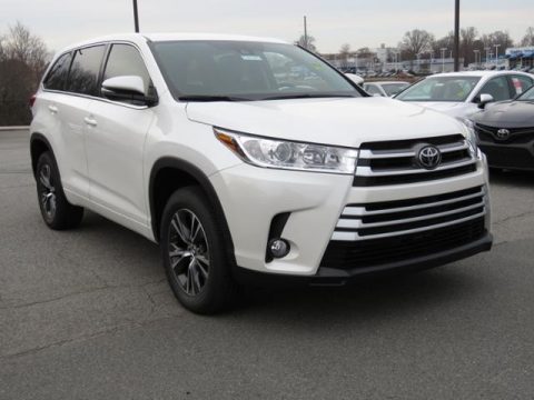 Blizzard White Pearl Toyota Highlander LE.  Click to enlarge.