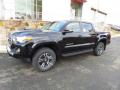 Front 3/4 View of 2018 Toyota Tacoma TRD Sport Double Cab 4x4 #5
