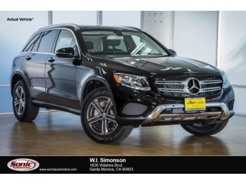 Black Mercedes-Benz GLC 300 4Matic.  Click to enlarge.