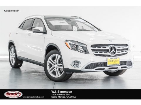 Cirrus White Mercedes-Benz GLA 250.  Click to enlarge.