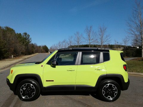 Hypergreen Jeep Renegade Trailhawk 4x4.  Click to enlarge.