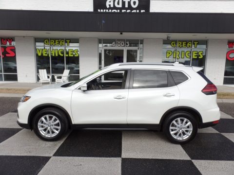 Glacier White Nissan Rogue SV. Click to enlarge. Glacier White Nissan Rogue SV. Click to enlarge.