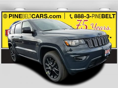Diamond Black Crystal Pearl Jeep Grand Cherokee Altitude 4x4.  Click to enlarge.