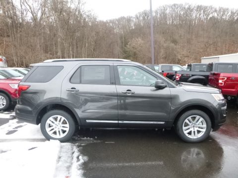 Magnetic Metallic Ford Explorer XLT 4WD.  Click to enlarge.