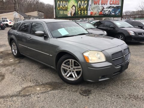 Mineral Gray Metallic Dodge Magnum R/T.  Click to enlarge.