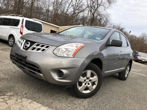 Frosted Steel Metallic Nissan Rogue SV AWD.  Click to enlarge.