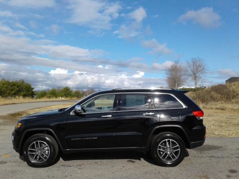 Diamond Black Crystal Pearl Jeep Grand Cherokee Limited 4x4.  Click to enlarge.