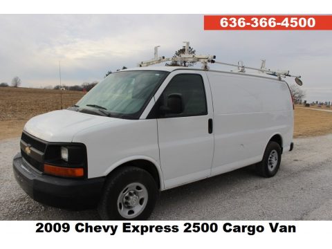 Summit White Chevrolet Express 2500 Cargo Van.  Click to enlarge.