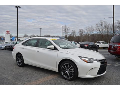 Super White Toyota Camry XSE.  Click to enlarge.