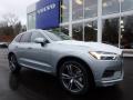 Front 3/4 View of 2018 Volvo XC60 T6 AWD Momentum #1 Front 3/4 View of 2018 Volvo XC60 T6 AWD Momentum #1