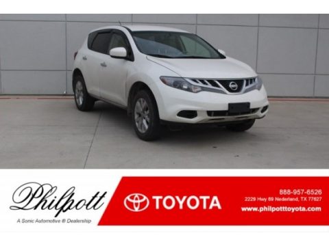 Pearl White Nissan Murano S.  Click to enlarge.
