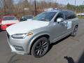 Front 3/4 View of 2018 Volvo XC90 T5 AWD Momentum #5