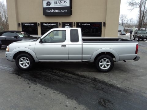 Radiant Silver Metallic Nissan Frontier XE King Cab.  Click to enlarge.